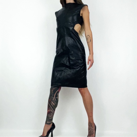 Vintage ✨ Karen Okada Open Back Leather Dress - Picture 6 of 15